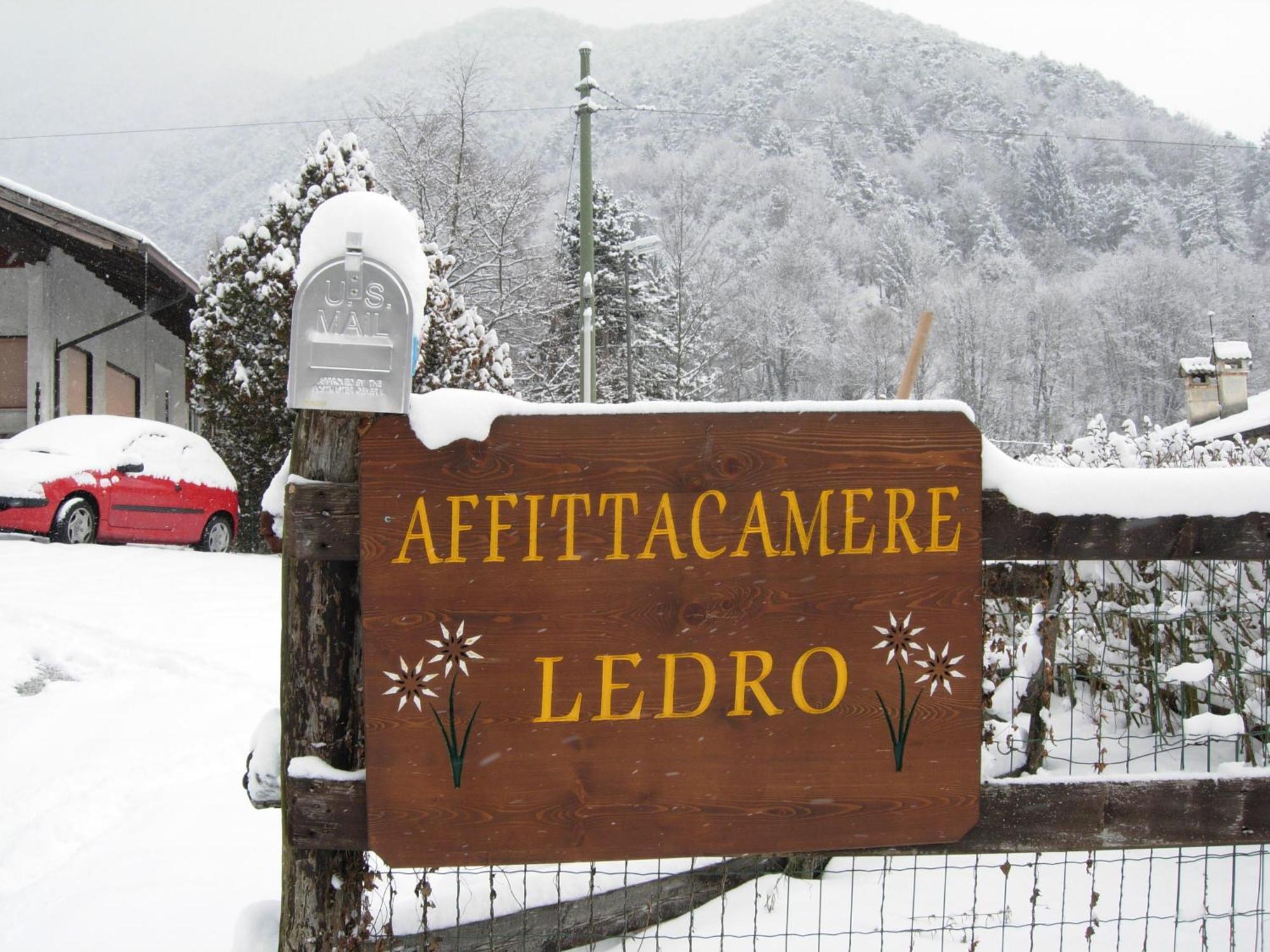 B&B Ledro Mezzolago Exteriör bild
