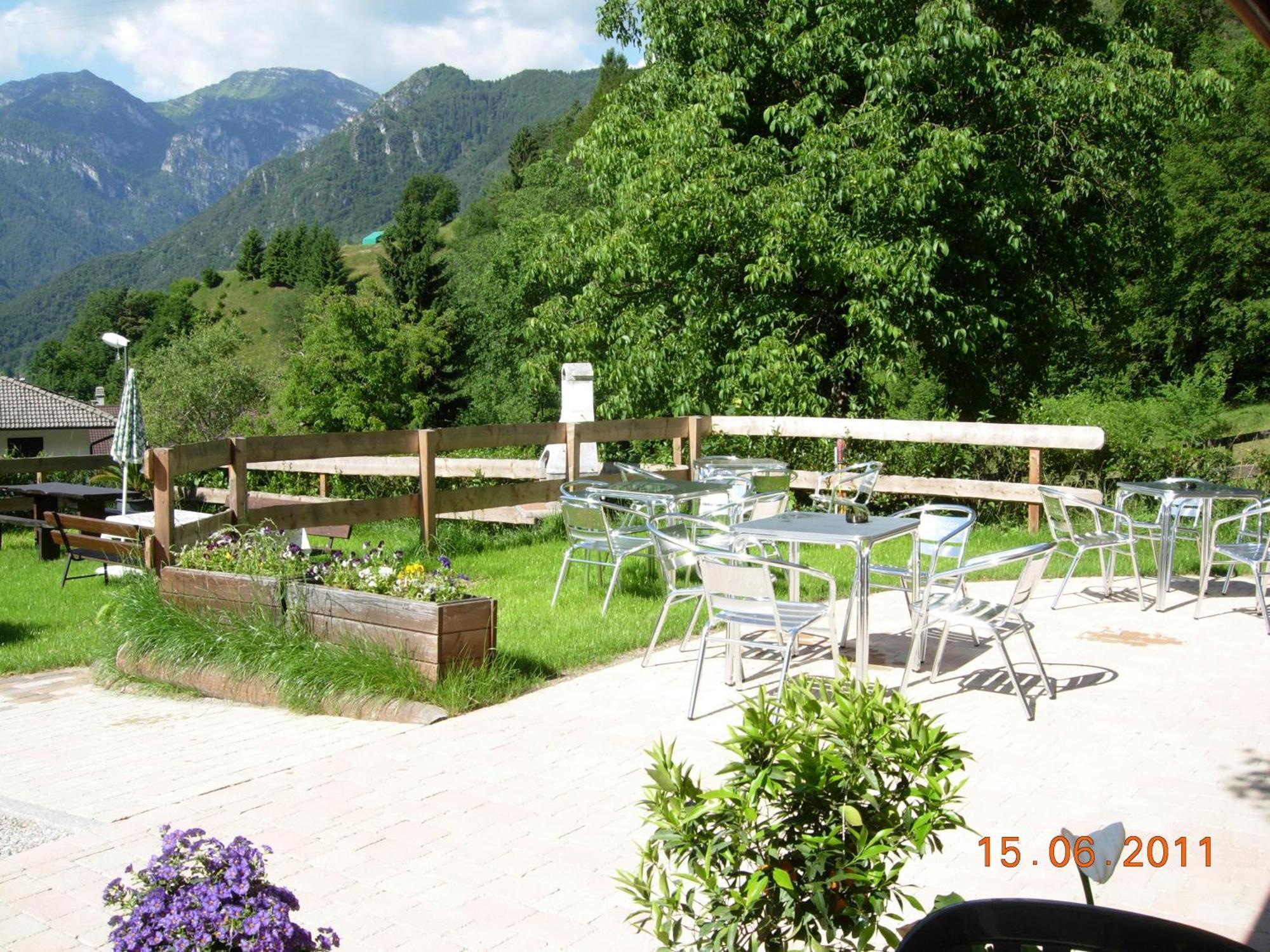 B&B Ledro Mezzolago Exteriör bild
